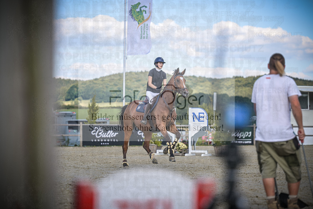 DOS_0918 | Entdecke hochwertige Reitturnierfotos von Foto Oger. Professionell, emotional und authentisch – jetzt Lieblingsmomente im Shop bestellen.Deutschlandweite Turnierfotografie. - Realisiert mit Pictrs.com