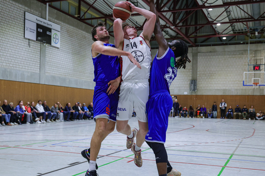 Regio BAYER GIANTS vs NEW Elephants Grevenbroich-21 | Fotos von Basketballspielen aus dem Raum NRW fotografiert von Gero Mueller-Laschet und Daniel Schaefer - Realisiert mit Pictrs.com