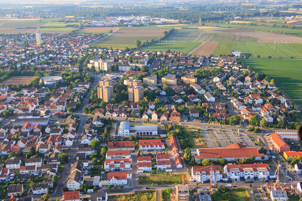 Luftbild: Blockfeldstr in Mutterstadt im Bundesland Rheinland-Pfalz in Deutschland. Foto: IMG_69538.jpg vom 04.07.2014 durch Werner Riehm/FLY-FOTO.de