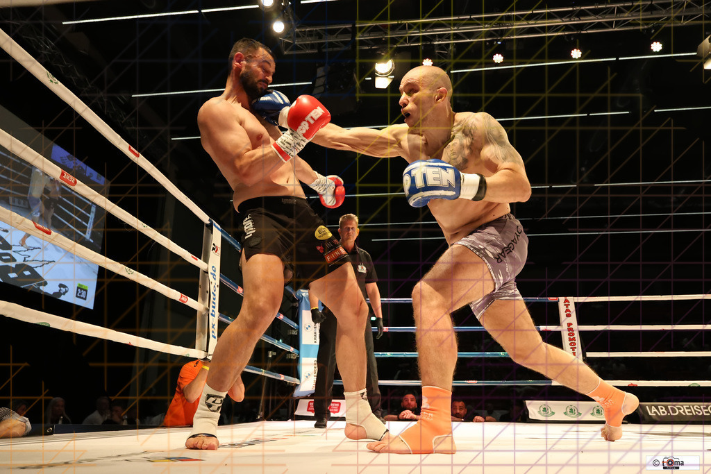 Selimovic vs Nikov 25.04.2026 tomafocus Tb00113 | professionelle Sport- und Eventfotografie von Tomafocus – dynamische Bilder, emotionale Momente und hochwertige Aufnahmen für jeden Anlass. - Realisiert mit Pictrs.com