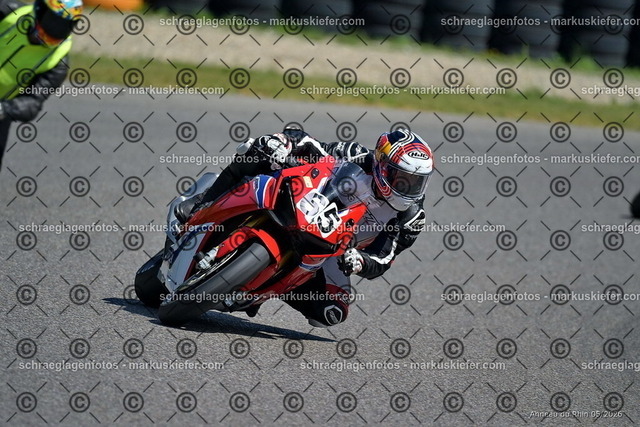 26BT02-1502 | markuskiefer.com - Realisiert mit Pictrs.com
