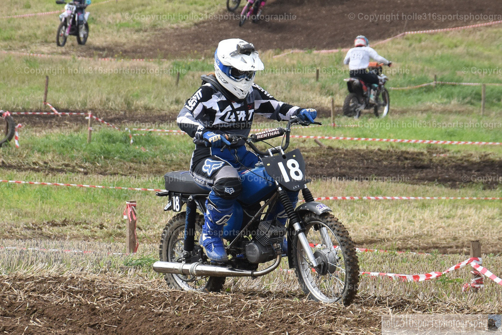 DSC_0205 (2) | Sportfotografie , Motorsport, Motoross, Reitsport, Mointainbike, Enduro,
Landschaft , Outdoor, Eventfotografie, Landschaft, Bilder online bestellen - Realisiert mit Pictrs.com