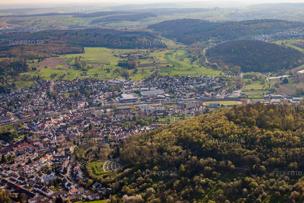 Luftbild: Pfinztal-Berghausen von Süden im Ortsteil Berghausen in Pfinztal im Bundesland Baden-Württemberg in Deutschland. Foto: IMG_25935.jpg vom 23.04.2010 durch Werner Riehm/FLY-FOTO.de