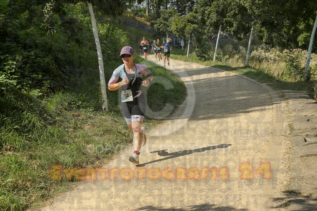 250824_1449_EX1_7699 | Sportfotografie im Rhein-Sieg Kreis, Köln, Bonn, NRW, Rheinland Pfalz, Hessen, etc. Unser Tätigkeitsfeld umfasst den Laufsport vom Volkslauf über den Marathon, Duathlon, Triathon bis zum Ultralauf wie Kölnpfad Ultra oder Schindertrail.