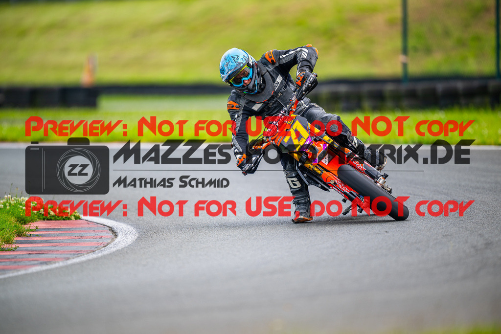 MaZZes_FotoMatrix_240621_6007705_2327 | ROT