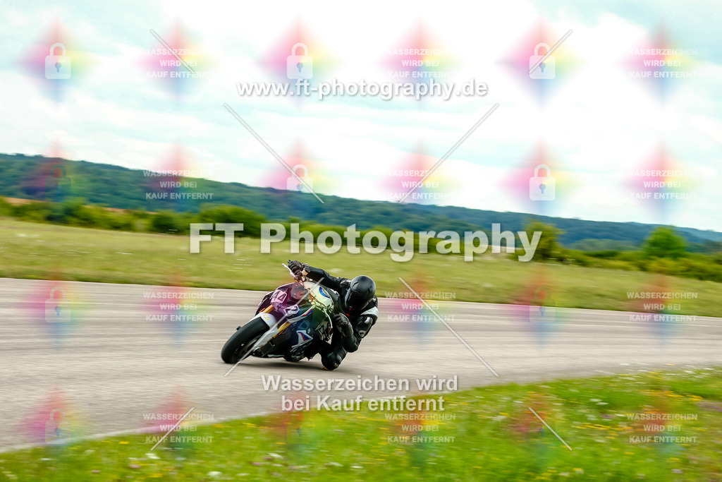 Chambley Juli-3320 | Hier findet Ihr Bilder von Touristenfahrten auf der Nürburgring Nordschleife oder von anderen Veranstaltungen die ich besucht habe. Viel Spass beim Durch Schauen 