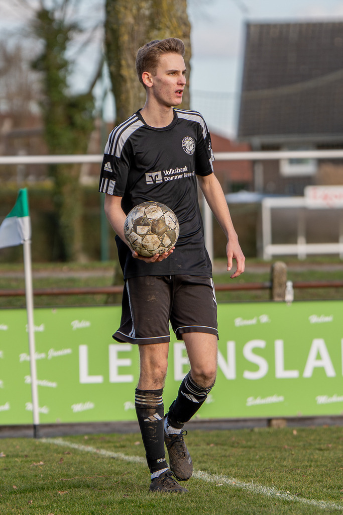 Fußball I Herren I Saison 2025-2026 I Bezirksliga Weser-Ems 4 I 21. Spieltag I TuS Lutten - SW Osterfeine I 4230 | jns.sportfotos - Realisiert mit Pictrs.com