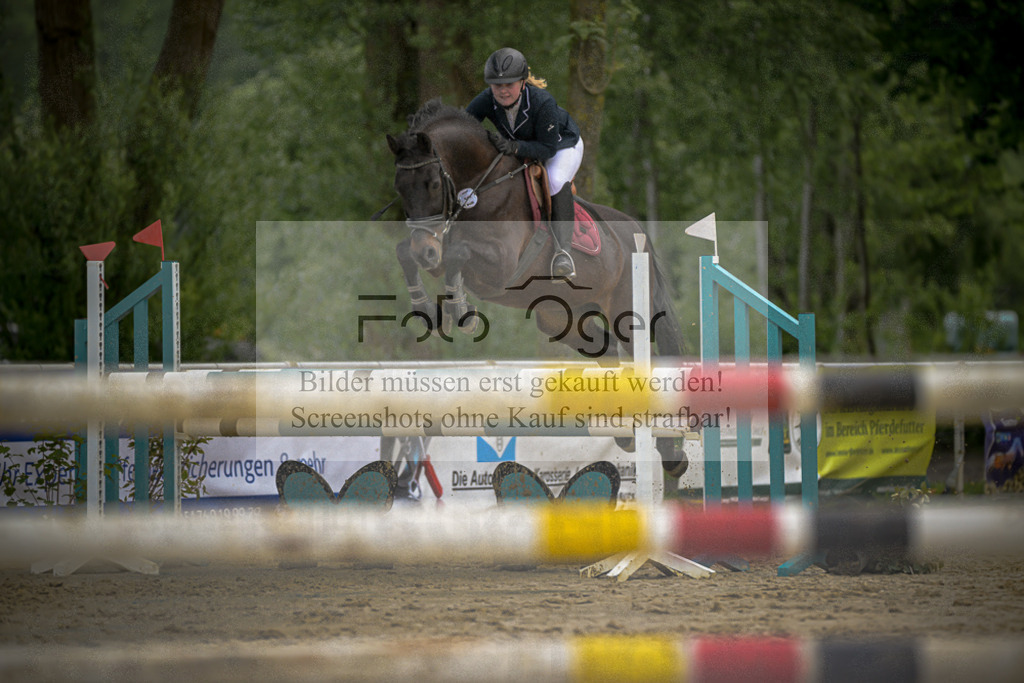 20240505-DOS_8548 | Entdecke hochwertige Reitturnierfotos von Foto Oger. Professionell, emotional und authentisch – jetzt Lieblingsmomente im Shop bestellen.Deutschlandweite Turnierfotografie. - Realisiert mit Pictrs.com