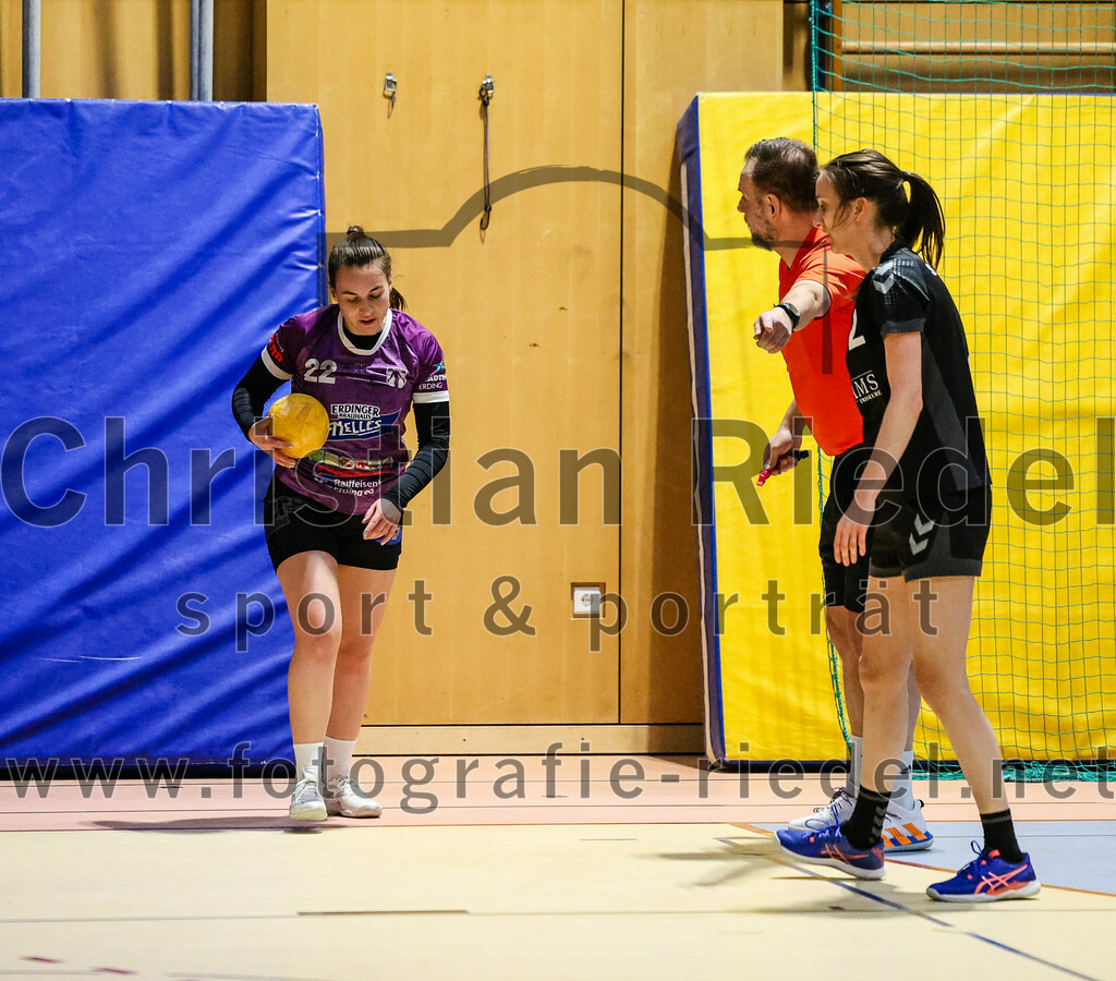 2024-02-10_057_SpVgg_Altenerding_gegen_SVA_Palzing | Erding, Deutschland, 10.02.2024:
Handball, Bezirksoberliga Frauen Altbayern 2023 / 2024, 14. Spieltag, SpVgg Altenerding gegen SVA Palzing, Endergebnis: 27:28

Johanna Taubmann (SpVgg Altenerding, #22)

Foto: Christian Riedel / fotografie-riedel.net