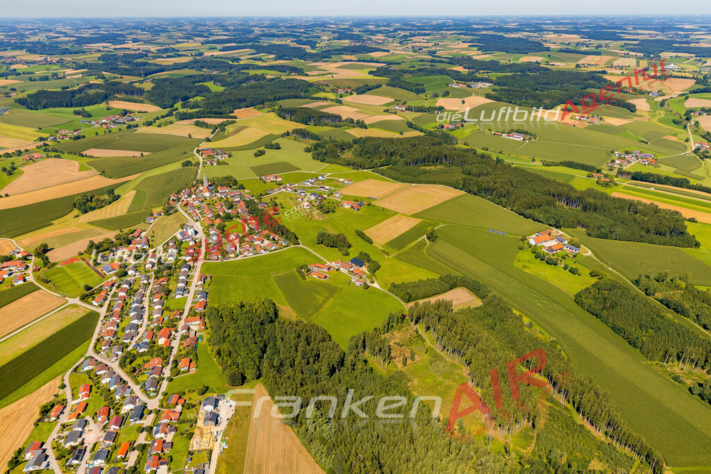niederbergkirchen-luftbild-bestellen-2075-jahr-2025 | Luftaufnahme von  Niederbergkirchen - Die Luftaufnahme wurde 2025 vom UL-Flugzeug heraus erstellt ( keine Drohne ) - Hochauflösende Luftaufnahme - für professionelle Ausdrucke geeignet. Die Geschenkidee !Mit Lizenz und Bildrechte bestellbar