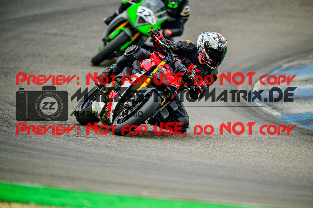 MaZZes_FotoMatrix_240614_6007705_5048 | ROT