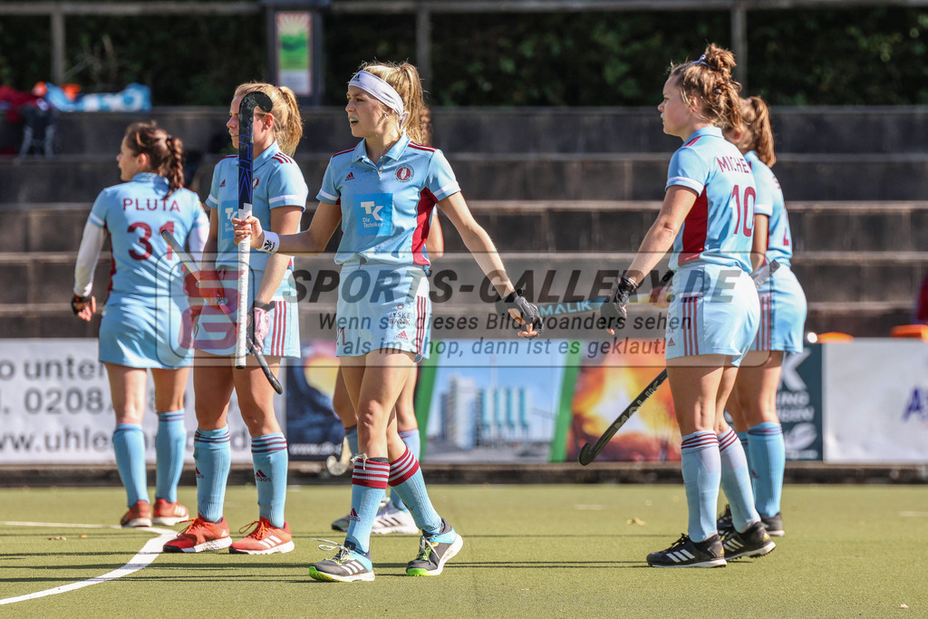 MJ_2022-10-08_Damen_HTCU-UHC-53 | Yara Mandel (UHC Hamburg #21), Uhlenhorst Mülheim - UHC Hamburg am 8.10.2022 im Waldstadion, Mülheim a. d. Ruhr