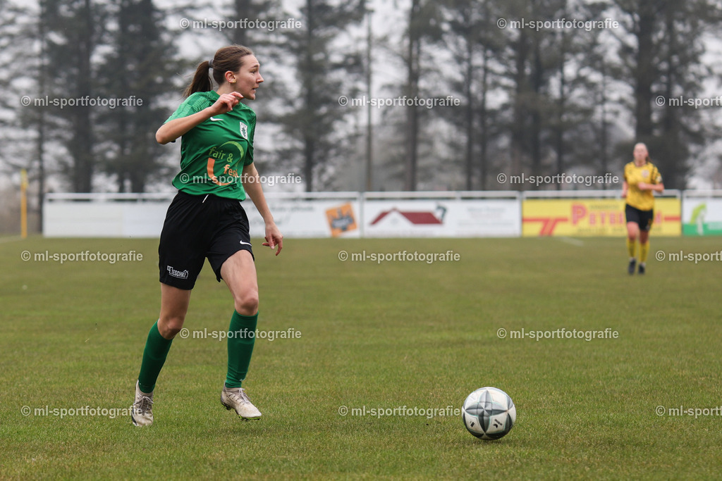 Fußball I Frauen I Saison 2025/2026 I Oberliga Schleswig-Holstein I 12. Spieltag I SV Frisia 03 Risum-Lindholm - Eichholzer SV | Ebba Wiegert (7, Eichholzer SV) - Realisiert mit Pictrs.com