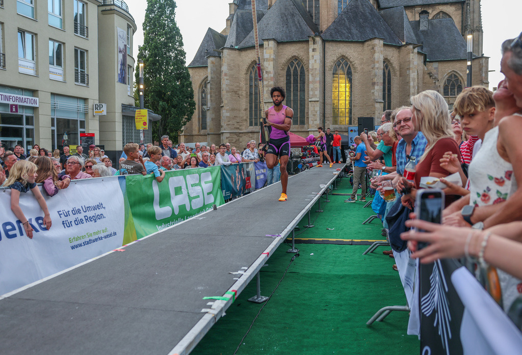 top-top.de-250828-266 | Foto, Video, Fotografie, Videografie, Fotobox, DJ, Discjockey, Musik, Musikbox, Veranstaltung, Photobooth, Amazon, Ebay, Buchtipp, Bestseller, Autor, Verlag, Buch, Wesel, Hamminkeln, NRW, Dinslaken, Rees, Drohne, Hochzeit, Party, Fotobox, Wesel, Fotograf