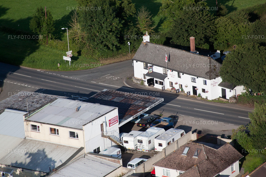 Aerial view: View of the town in Abbotskerswell in the state England, Great Britain. – Photo: IMG_19728.jpg taken on 07/25/2009 by Werner Riehm/FLY-FOTO.com – Resolution of the original: 4752 x 3168 px