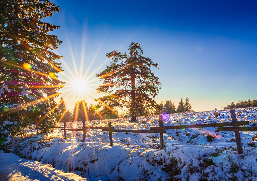 MPI_Winter_0013 | Wunderbarer Sonnenstern am verschneiten Schliffkopf - Realisiert mit Pictrs.com