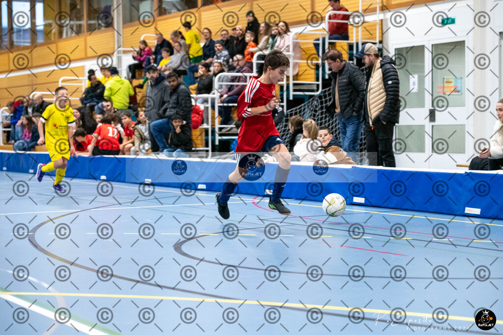 20241130_FCR-Hallenturnier-D-3_028 | Sport und Naturfotografie von Roberto Esposito zeigt echte Momente Bewegung und die Schönheit der Natur. Ausdrucksstarke Bilder schaffen Emotionen.