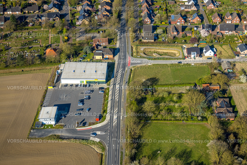 Nordkirchen250400616Capelle | Luftbild, Wohngebiet Ortsansicht Capelle, Bahnhofstraße mit Neubau Netto Supermarkt, Capelle, Nordkirchen, Münsterland, Nordrhein-Westfalen, Deutschland