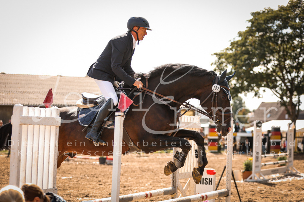 06.SoSpE00059 | Leoni Ertmer Photography - Realisiert mit Pictrs.com