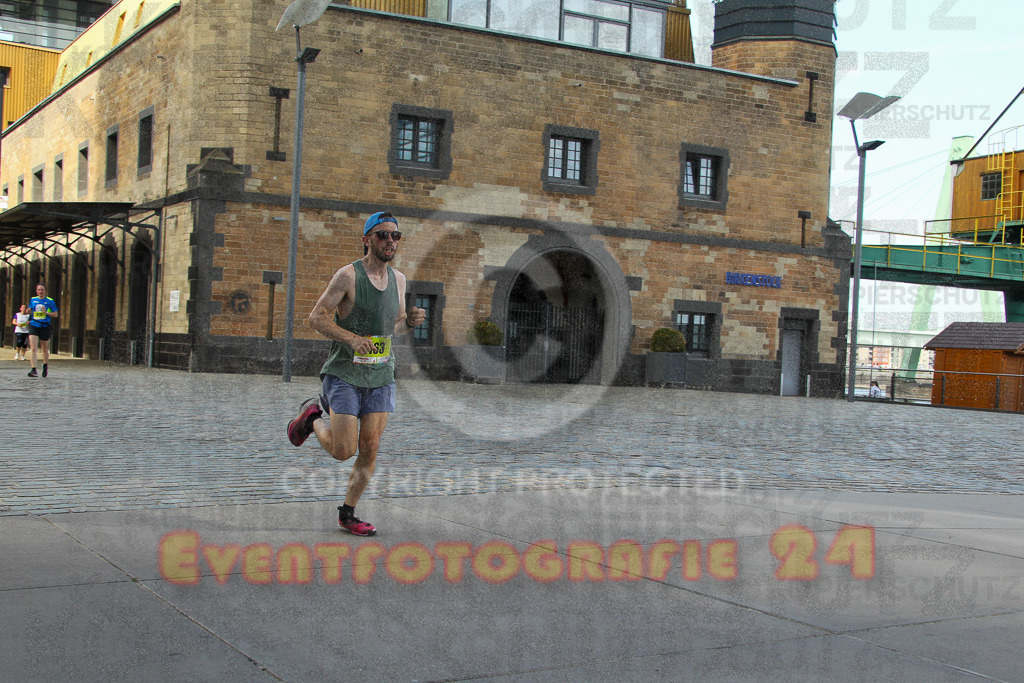 250920_1504_EV4_8006 | Sportfotografie im Rhein-Sieg Kreis, Köln, Bonn, NRW, Rheinland Pfalz, Hessen, etc. Unser Tätigkeitsfeld umfasst den Laufsport vom Volkslauf über den Marathon, Duathlon, Triathon bis zum Ultralauf wie Kölnpfad Ultra oder Schindertrail.