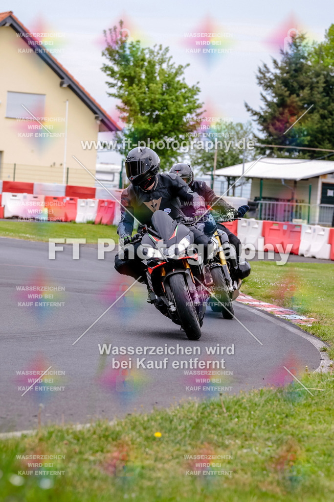 MotoTeamVBK-20509 | Hier findet Ihr Bilder von Touristenfahrten auf der Nürburgring Nordschleife oder von anderen Veranstaltungen die ich besucht habe. Viel Spass beim Durch Schauen 