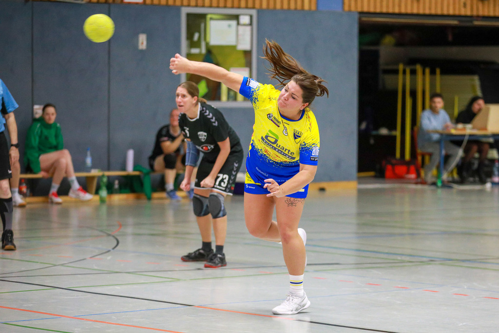 SVN_TvVoerde_021124_123 | Bildergalerie von Sport-Ereignissen aber auch von weiteren spannenden Dingen - nicht nur vom Niederrhein. In Anlehnung an den bekannten Spruch von Hanns Dieter Hüsch heißt das Motto: "Niederrhein ist überall".  - Realisiert mit Pictrs.com