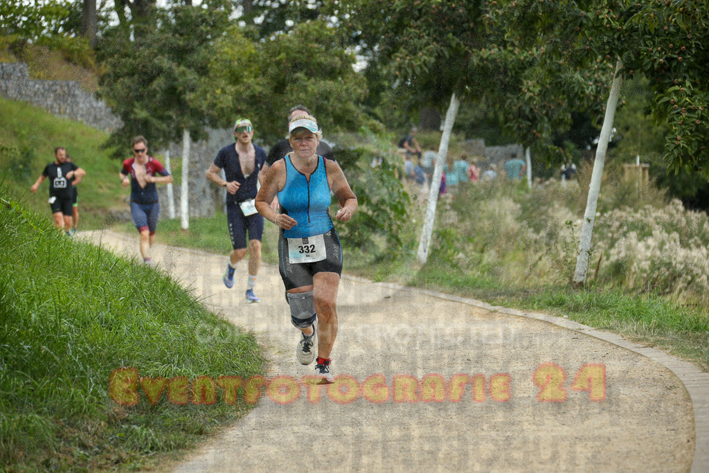 250824_1355_EX1_4240 | Sportfotografie im Rhein-Sieg Kreis, Köln, Bonn, NRW, Rheinland Pfalz, Hessen, etc. Unser Tätigkeitsfeld umfasst den Laufsport vom Volkslauf über den Marathon, Duathlon, Triathon bis zum Ultralauf wie Kölnpfad Ultra oder Schindertrail.