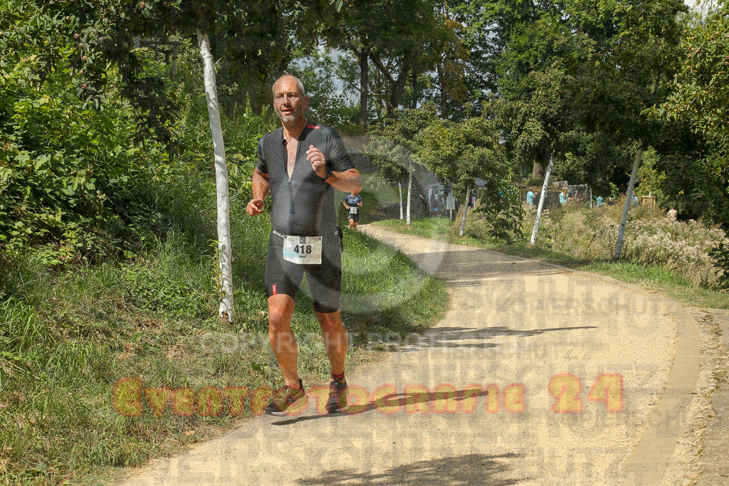 250824_1337_EX1_3035 | Sportfotografie im Rhein-Sieg Kreis, Köln, Bonn, NRW, Rheinland Pfalz, Hessen, etc. Unser Tätigkeitsfeld umfasst den Laufsport vom Volkslauf über den Marathon, Duathlon, Triathon bis zum Ultralauf wie Kölnpfad Ultra oder Schindertrail.