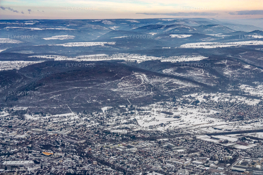 Luftbild: Schwarzwaldrand im Winter bei Schnee in Ettlingen im Bundesland Baden-Württemberg in Deutschland. Foto: IMG_16997.jpg vom 15.02.2009 durch Werner Riehm/FLY-FOTO.de