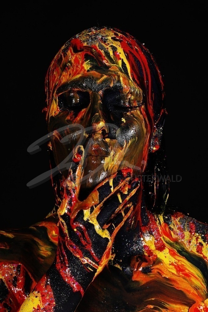 BodyArt-DARKBLUESPLASH_6728 | #025 | Modell: Sonia | Foto: Tschiponnique Skupin - Realisiert mit Pictrs.com