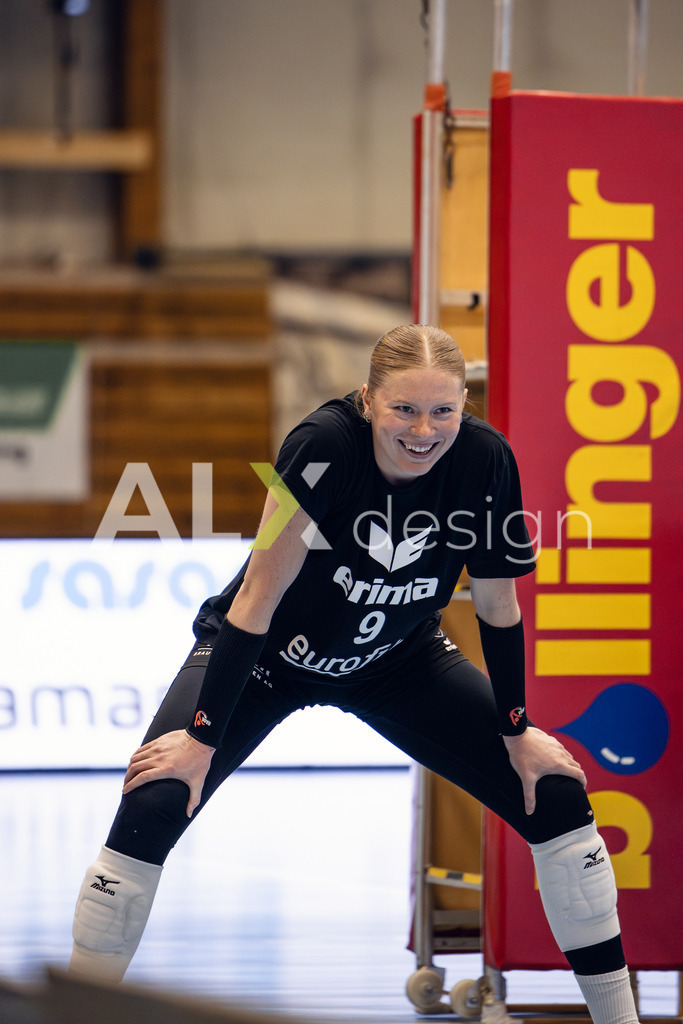 Volleyball I Frauen I Saison 2025-2026 I Volleyball NLA | Women I Round 14 I VC Kanti Schaffhausen - NLZ Volleyball Academy Zürich I 16.01.2026 | VC Kanti Schaffhausen - 9 Jordan Lockwood (USA) – Diagonal - Realisiert mit Pictrs.com