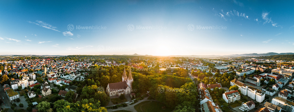 Die Oberhofenkirche in der Morgendämmerung | löwenblicke | shop