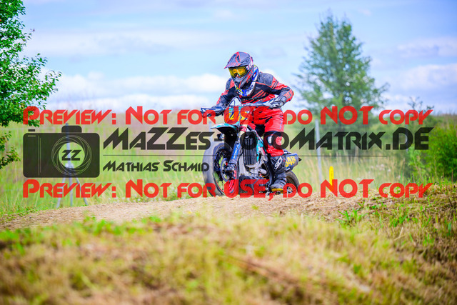 MaZZes_FotoMatrix_240713_6021986_8253 | S2