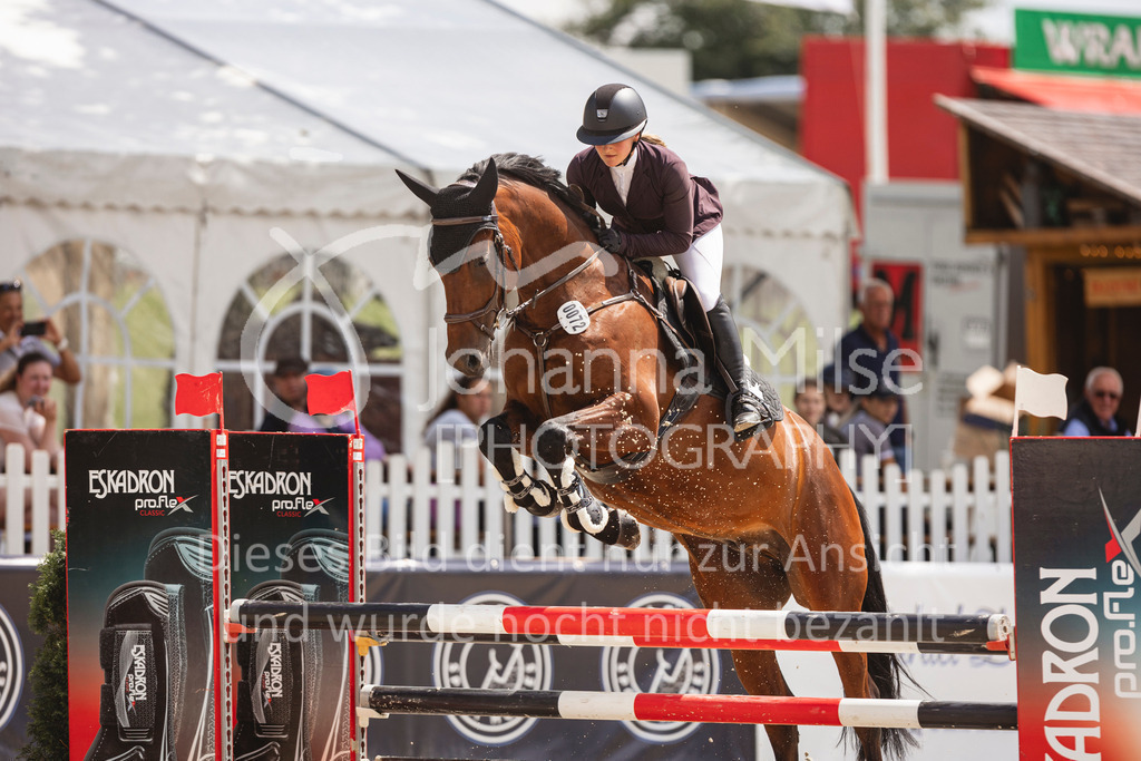 240711_BHO_L-Stil-1-401 | Deine schönsten Turniermomente als professionelle Fotos! Entdecke hochwertige Pferdesport-Fotografie im Online-Shop. Jetzt Fotos finden & bestellen!