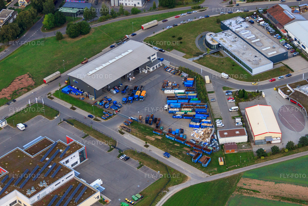 Luftbild: KÖMPF Recyclingzentrum & Containerdienst in Calw im Bundesland Baden-Württemberg in Deutschland. – Foto: IMG_52441.jpg vom 23.08.2012 durch Werner Riehm/FLY-FOTO.de – Auflösung des Originals: 4752 x 3168 px – Ihr Entsorgungspartner | Recyclingzentrum KÖMPF
