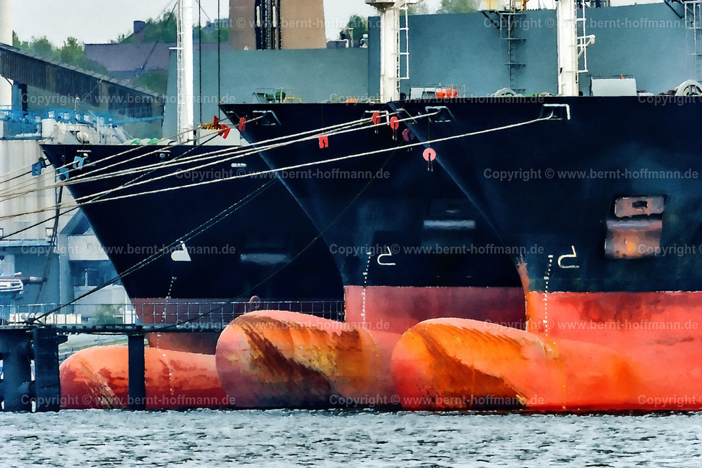 PDM2_4776_3Schiffe_150x100 | Digitalkunst. 3 Schiffe. __ Frachtschiffe im Kieler Hafen warten auf bessere Zeiten. __ Seitenverhältnis = 3 zu 2 - Realisiert mit Pictrs.com