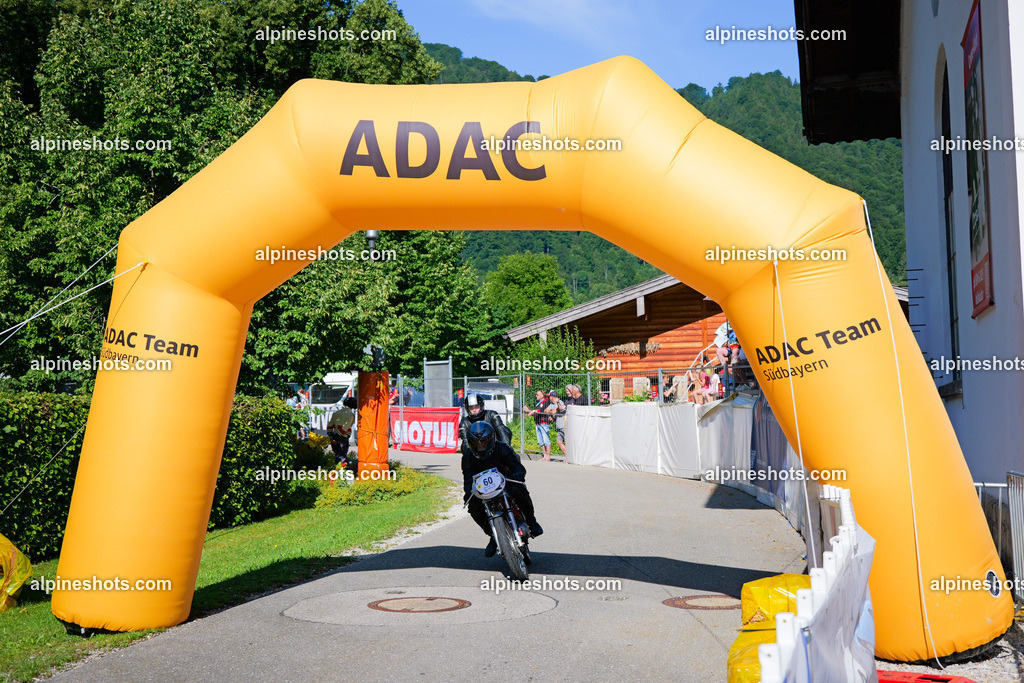 P1025722 | Erleben Sie atemberaubende, hochqualitative Fotos Ihrer Fahrt entlang der malerischen Alpenstraßen. Besuchen Sie alpineshots.com, um professionelle Aufnahmen Ihrer unvergesslichen Reise zu finden und zu kaufen - Realisiert mit Pictrs.com