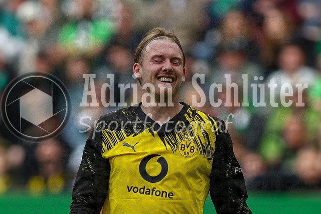 03.05.2026, GER, Fussball, Herren, 1. BL, Saison 2025/2026, Borussia Mönchengladbach - Borussia Dortmund | Julian Brandt (BVB) lächelt, lacht 