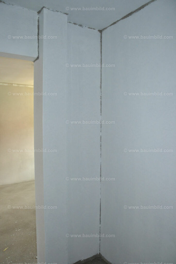 bib-lg20-malerarbeiten-0011 | Nach LV-Leistungsgruppen sortierte Detailfotos über den Bau eines Hauses. Alle Hausbau-Bilder direkt vom Urheber und Autor der Website Haus-Selber-Bauen.com