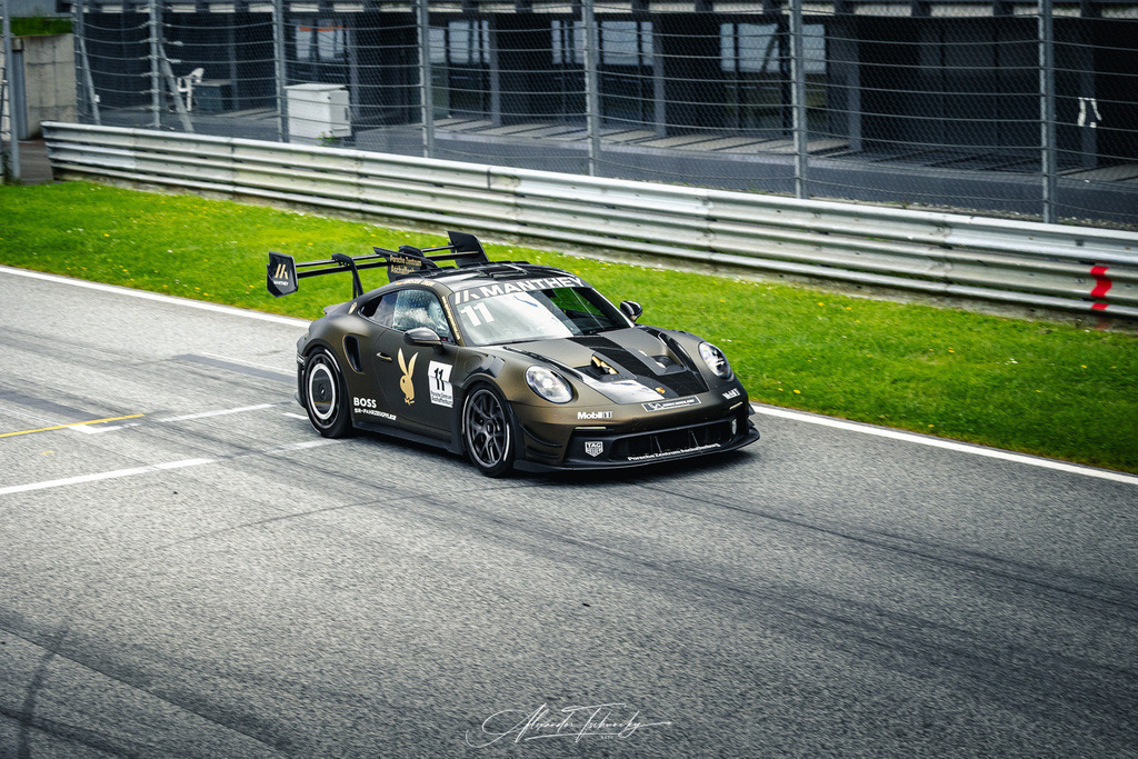 R6PZ1185 _Alexander Tschuncky | Entdecken Sie die faszinierende Welt von Alexander Tschuncky Arts: Kreative Fotografie, atemberaubende Automobilkunst und hochwertiger Bilderdruck. Lassen Sie sich inspirieren! - Realisiert mit Pictrs.com