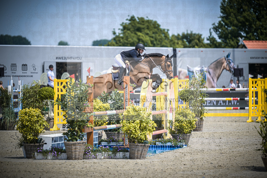 DOS_4281 | Entdecke hochwertige Reitturnierfotos von Foto Oger. Professionell, emotional und authentisch – jetzt Lieblingsmomente im Shop bestellen.Deutschlandweite Turnierfotografie. - Realisiert mit Pictrs.com