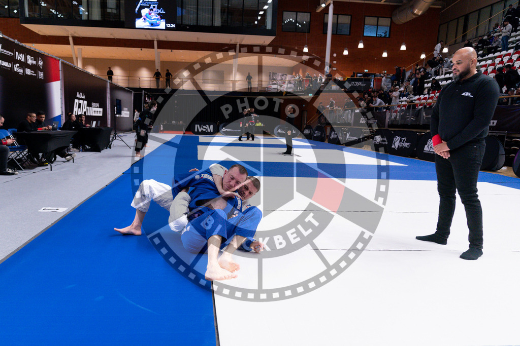 20241013PBB1039 | Athletes compete during the AJP Tour Europe Continental Jiu-Jitsu Amateurs & Masters Championship on October 13, 2024 in Almere near Amsterdam, Netherlands. © Chiara Dazi / photoblackbelt