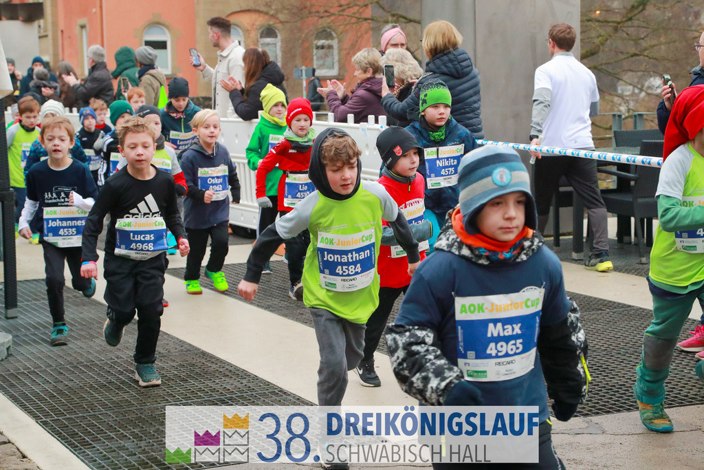 400m AOK Junior Cup | 3 Koenigslauf 2024 400m AOK Junior Cup - Realisiert mit Pictrs.com