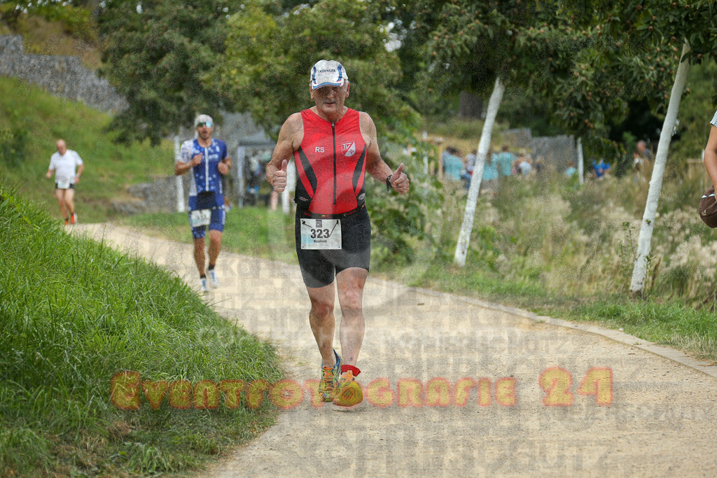 250824_1348_EX1_3751 | Sportfotografie im Rhein-Sieg Kreis, Köln, Bonn, NRW, Rheinland Pfalz, Hessen, etc. Unser Tätigkeitsfeld umfasst den Laufsport vom Volkslauf über den Marathon, Duathlon, Triathon bis zum Ultralauf wie Kölnpfad Ultra oder Schindertrail.