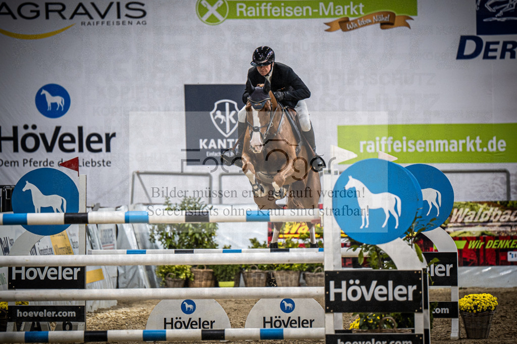 DOS_1933 | Entdecke hochwertige Reitturnierfotos von Foto Oger. Professionell, emotional und authentisch – jetzt Lieblingsmomente im Shop bestellen.Deutschlandweite Turnierfotografie. - Realisiert mit Pictrs.com