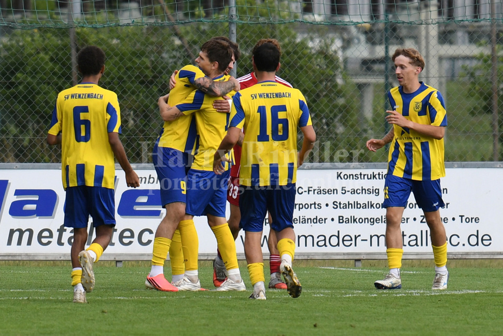TSV Seebach : SV Wenzenbach | Torjubel SV Wenzenbach - Realisiert mit Pictrs.com