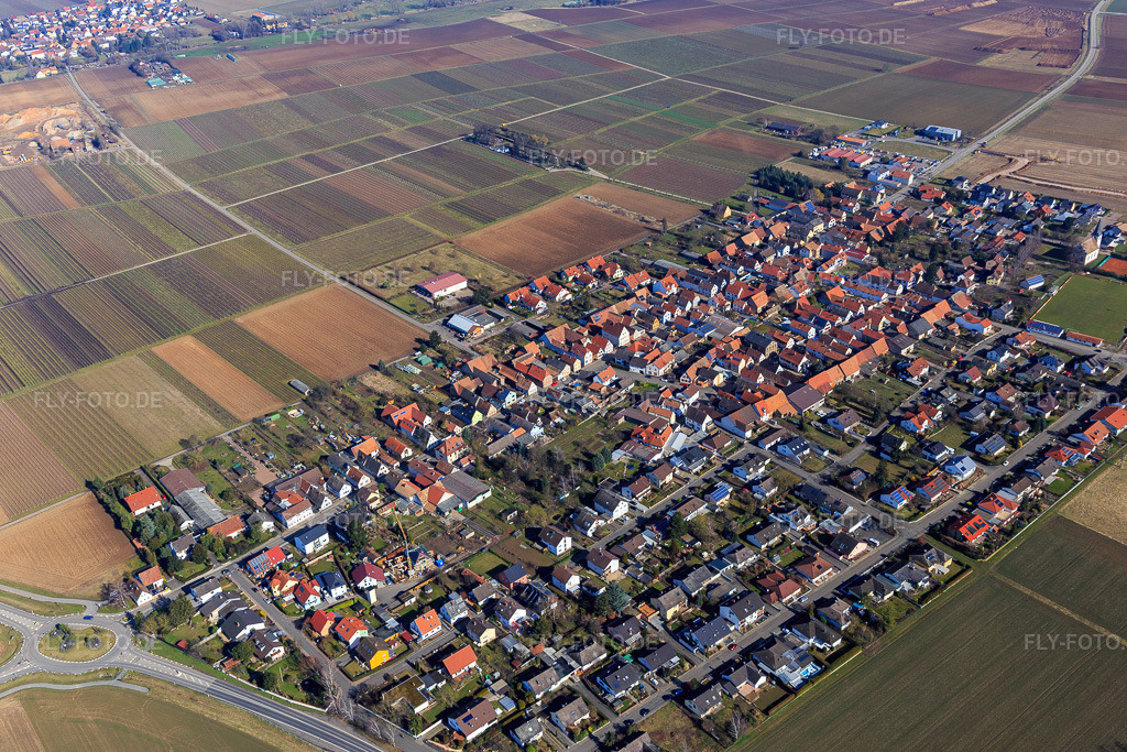 Luftbild: Ortsansicht der Straßen und Häuser der Wohngebiete in Altdorf im Bundesland Rheinland-Pfalz in Deutschland. Foto: IMG_097094.jpg vom 25.02.2017 durch Werner Riehm/FLY-FOTO.de