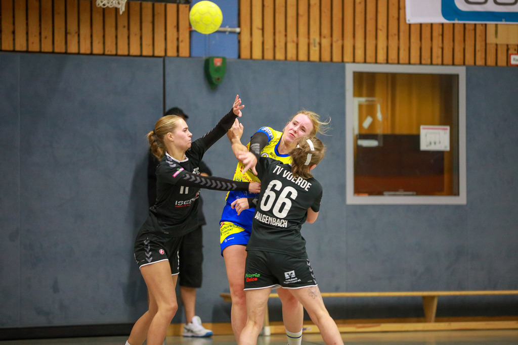 SVN_TvVoerde_021124_100 | Bildergalerie von Sport-Ereignissen aber auch von weiteren spannenden Dingen - nicht nur vom Niederrhein. In Anlehnung an den bekannten Spruch von Hanns Dieter Hüsch heißt das Motto: "Niederrhein ist überall".  - Realisiert mit Pictrs.com