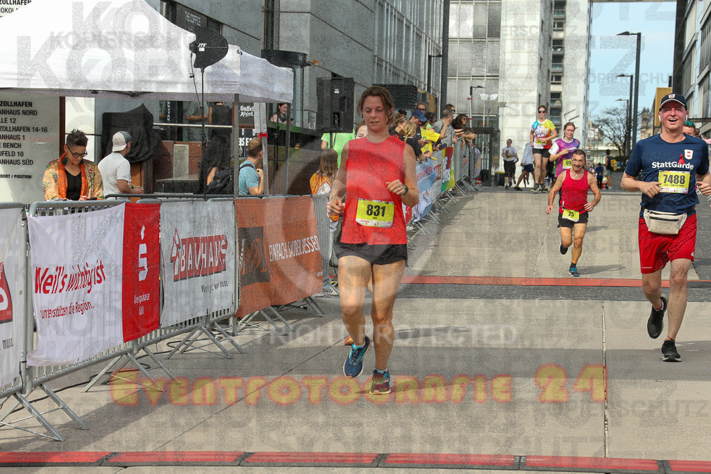 250920_1334_EX1_5531 | Sportfotografie im Rhein-Sieg Kreis, Köln, Bonn, NRW, Rheinland Pfalz, Hessen, etc. Unser Tätigkeitsfeld umfasst den Laufsport vom Volkslauf über den Marathon, Duathlon, Triathon bis zum Ultralauf wie Kölnpfad Ultra oder Schindertrail.