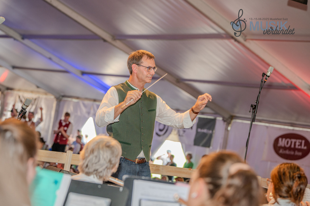 DSC_6197 | "Fussifoto.com – Ihr Ansprechpartner für hochwertige Fotografie! Entdecken Sie kreative Bilder und professionelle Dienstleistungen. Kontaktieren Sie uns für Ihre Projekte!"